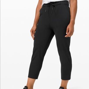 Lululemon crop pants. Brand new. Size 6
